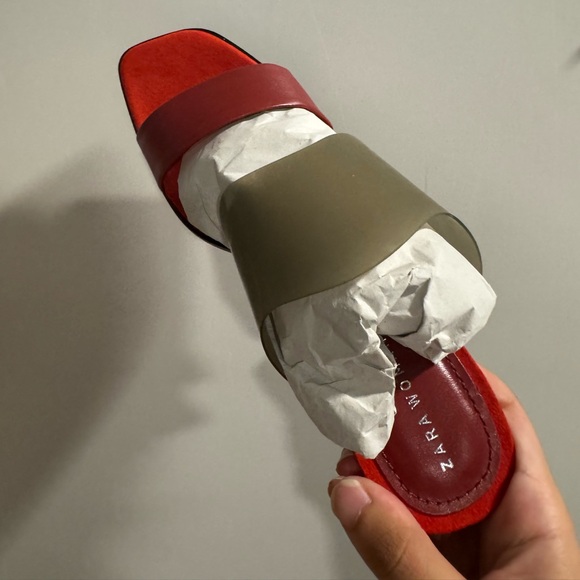 Brand new ZARA WOMAN Red Clear Vinyl Open Toes Mules Sandals Size EU37 - Picture 2 of 3